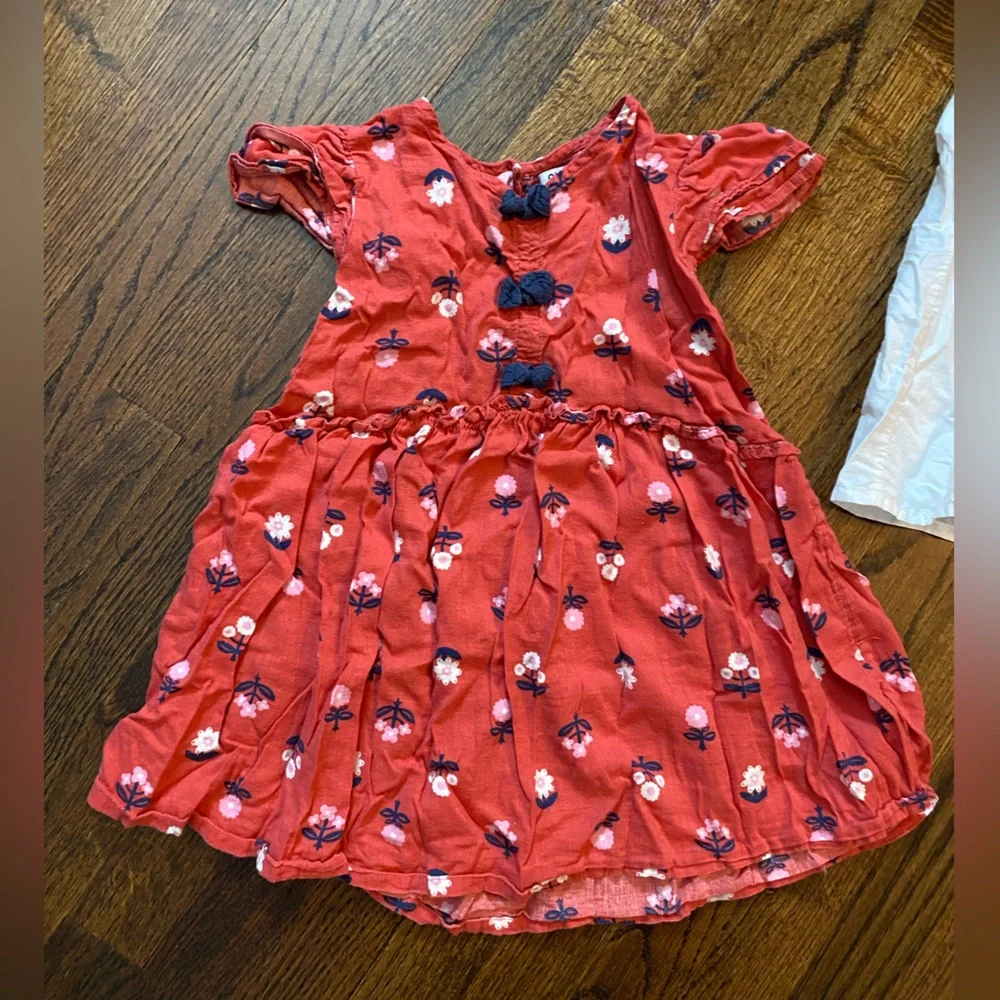 2pc Old Navy lightweight short sleeve dresses toddler girl size 4T summer play